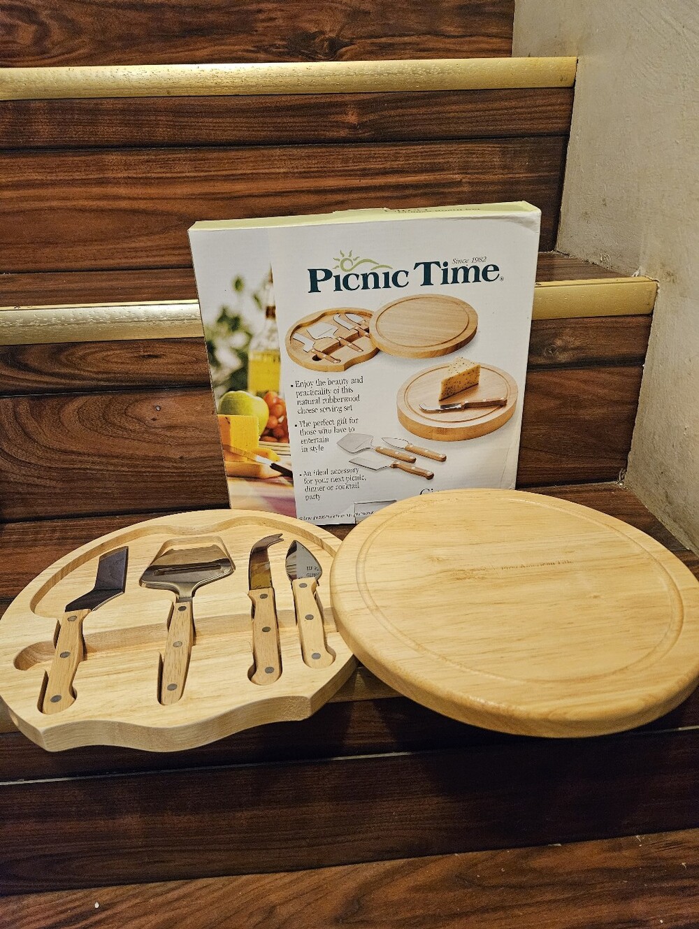 Picnic Time Circo Wooden Swivel Cheese Board Set 4 Stainless Steel Knives Tools